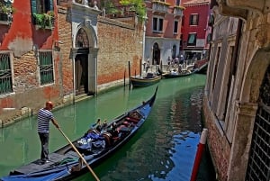 Morgon i Venedig: Dogepalatset, Castello och gondolkryssning