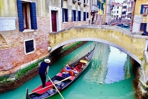 Morgon i Venedig: Dogepalatset, Castello och gondolkryssning