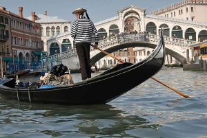 Morning Venice: Doge’s Palace, Castello, & Gondola Cruise