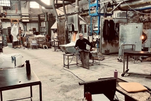 Murano:Passeio de barco, demonstração de vidro soprado e visita à fábrica