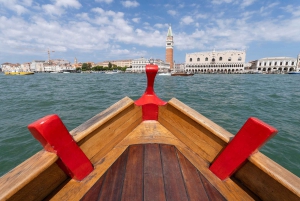 Murano, Burano e Torcello: passeio de barco tradicional com regresso ao pôr do sol