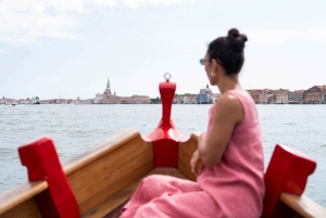 Murano, Burano e Torcello: passeio de barco tradicional com regresso ao pôr do sol
