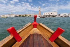 ムラーノ、ブラーノ、トルチェッロ：伝統的なボートで夕日を眺めながらお帰りください