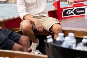 ムラーノ、ブラーノ、トルチェッロ：伝統的なボートで夕日を眺めながらお帰りください