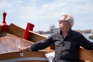 ムラーノ、ブラーノ、トルチェッロ：伝統的なボートで夕日を眺めながらお帰りください