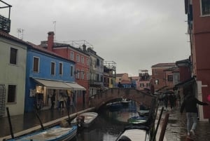 ムラーノ、ブラーノ、トルチェッロ：伝統的なボートで夕日を眺めながらお帰りください