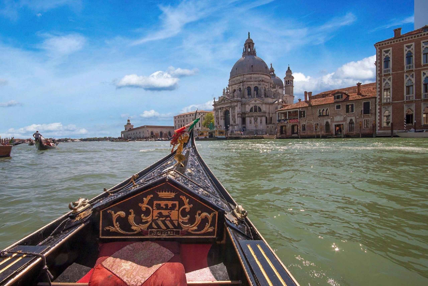 Venice: Gondola Ride and Dinner Experience