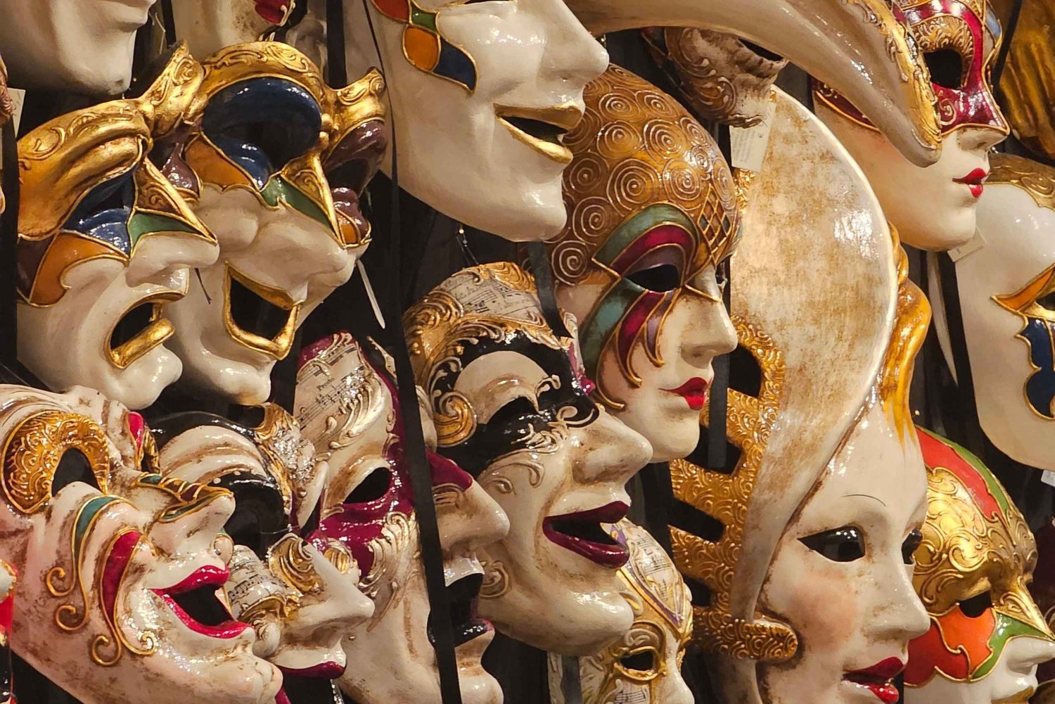 Paseo privado en góndola y tour a pie en Venecia