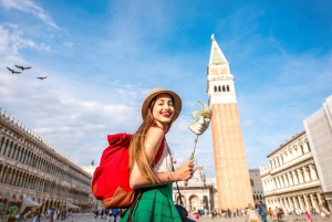Private Walking Tour of Venice's Old Town with Gondola Ride
