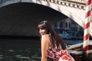 Professional Photoshoot in Venice: Rialto Bridge