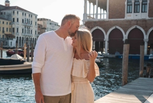 Professional Photoshoot in Venice: Rialto Bridge