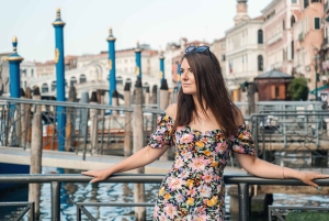 Professional Photoshoot in Venice: Rialto Bridge