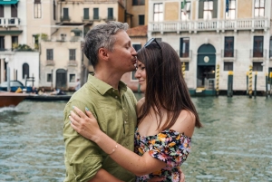 Professional Photoshoot in Venice: Rialto Bridge