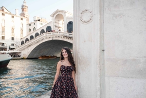 Professional Photoshoot in Venice: Rialto Bridge