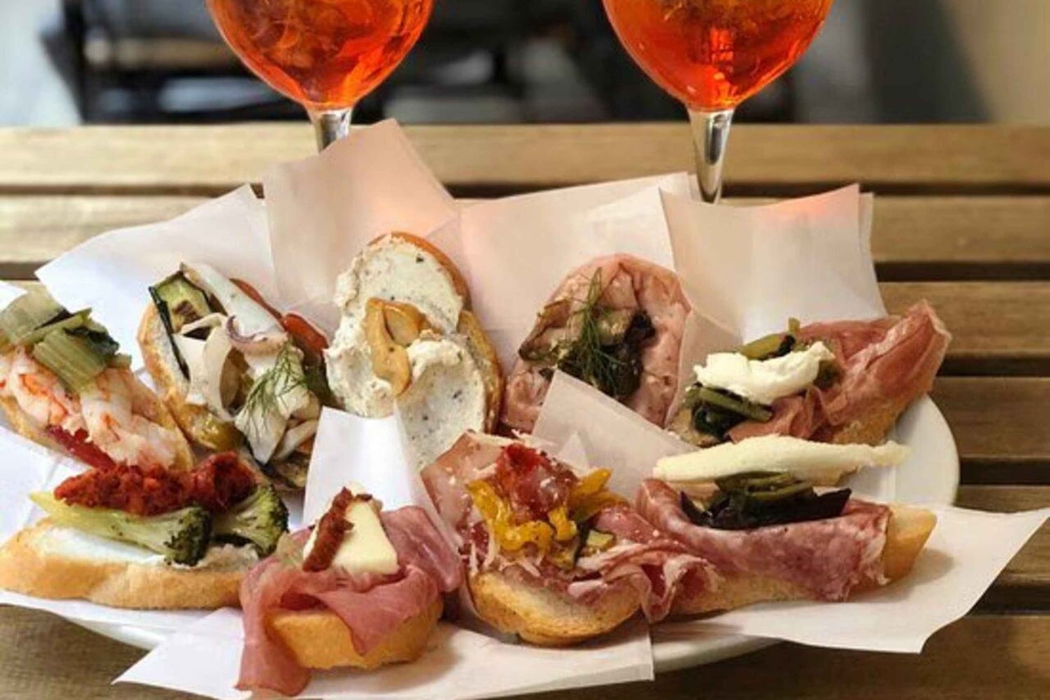 Rialton markkinat ja Cicchetti-keittoluokka venetsialaisessa paikassa