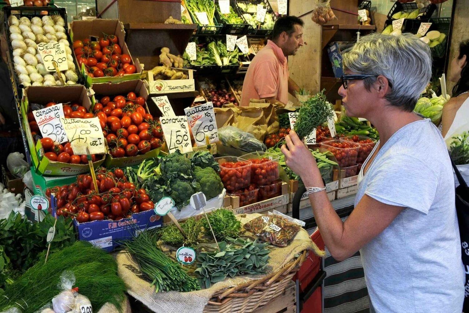 Rialton markkinat ja Cicchetti-keittoluokka venetsialaisessa paikassa