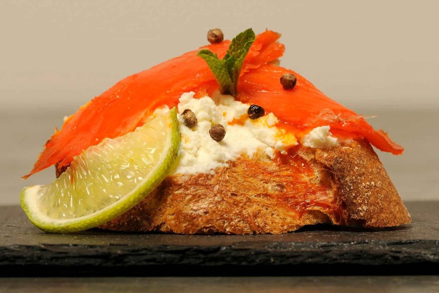 Rialton markkinat ja Cicchetti-keittoluokka venetsialaisessa paikassa