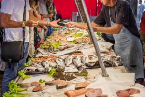 Venice: Rialto Market Food and Wine Lunchtime Tour