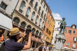 Venice: Rialto Market Food and Wine Lunchtime Tour