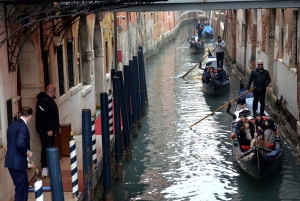 Private Gondola: Basilica della Salute & Secret Canals