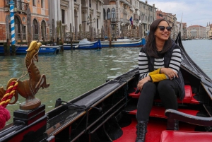 Private Gondola: Basilica della Salute & Secret Canals