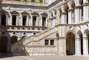 Passeggia per le sale di Palazzo Ducale con un tour guidato a Venezia
