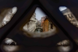 Passeggia per le sale di Palazzo Ducale con un tour guidato a Venezia