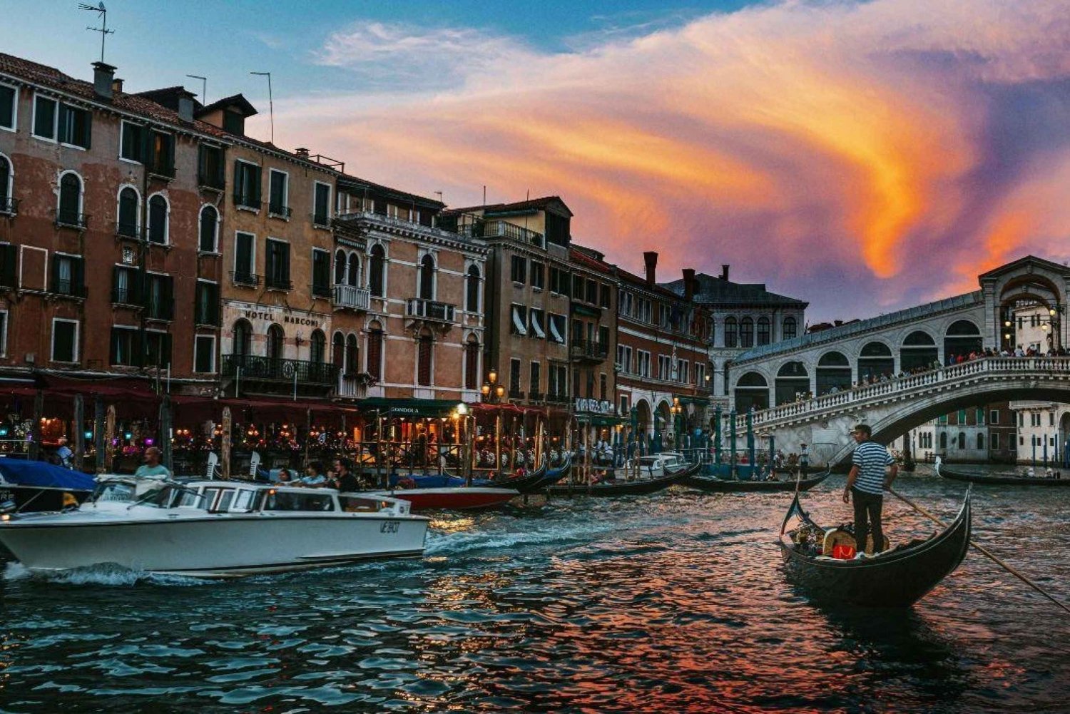 Venice: Shared Gondola Ride at Sunset