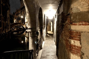 Venice: Sunset Gondola Ride and Ghosts Walking Tour