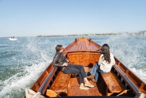 ベニス・ラグーンでのサンセット・セレニティ・クルーズ