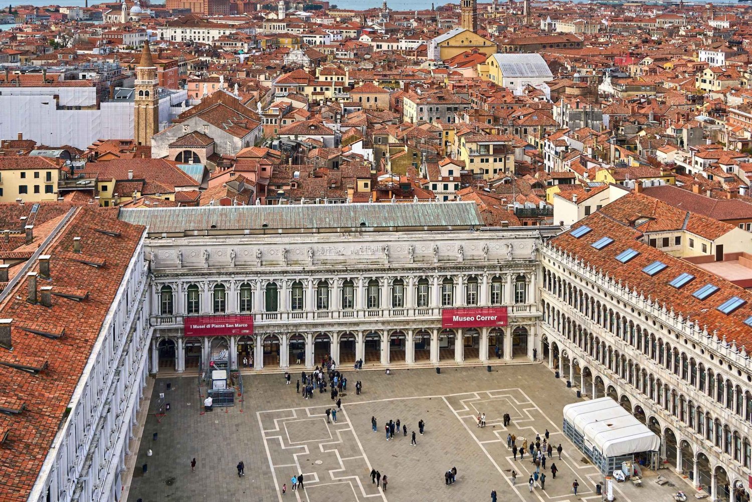 Terrasserna på Markuskyrkan, Procuratie, klocktornstur