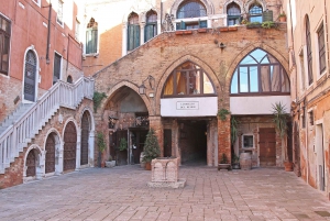 Venice: Walking Tour with Native Venetian Guide