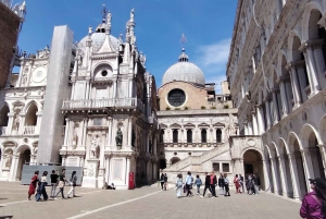Ajaton Venetsia: Kattava kaupunkikierros paikallisen oppaan kanssa