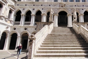 Ajaton Venetsia: Kattava kaupunkikierros paikallisen oppaan kanssa