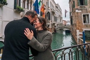 Zeitloses Venedig: Luxuriöses Fotoshooting mit einem lokalen Fotografen