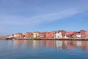 Tour to Pellestrina in a typical lagoon boat from Chioggia