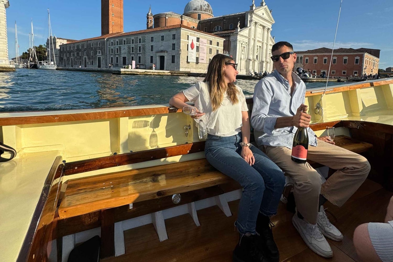 Giro in barca tipica nella laguna di venezia