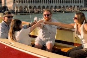 Giro in barca tipica nella laguna di venezia