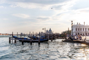 Transfer from a Venice Hotel to Marco Polo Airport