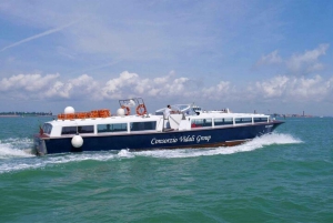 Privater Transfer vom Bahnhof nach San Marco und mehrsprachiger Guide