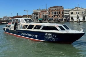 Privater Transfer vom Bahnhof nach San Marco und mehrsprachiger Guide