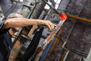 Viaja en el tiempo en Murano con un barco histórico veneciano
