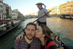 Venetian Dreams VIP: Gondola Ride & Hidden Canals Tour