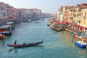 Serenade i en venetiansk gondol: En romantisk reise Privat