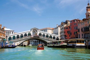 Serenade i en venetiansk gondol: En romantisk reise Privat