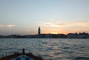 Venezia:Tour con aperitivo al tramonto