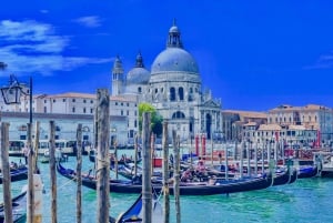 Venice: 30-Minute Gondola Ride on Grand Canal with Serenade