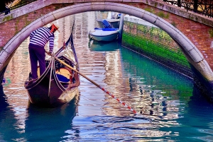 Venedig: 30-minuters gondoltur på Canal Grande med Serenade