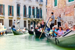 Venedig: 30-minuters gondoltur på Canal Grande med Serenade
