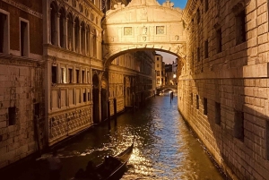 Venezia: En romantisk gondoltur under Sugete-broen
